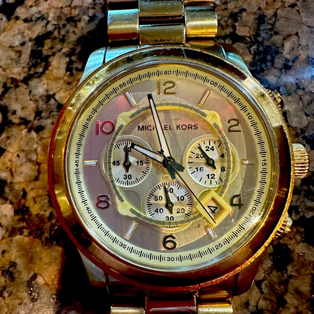 Michael Kors men’s watch, battery needs to be replaced